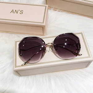 Nueva moda para mujer, gafas de sol sin marco doradas, multideformación, espejo curvo de Metal, piernas UV400, <span class=keywords><strong>Cyber</strong></span> Celebrity Street <span class=keywords><strong>Shot</strong></span> - Product Image 2