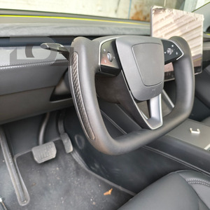 Volant Yoke pour <span class=keywords><strong>Tesla</strong></span> <span class=keywords><strong>Model</strong></span> <span class=keywords><strong>3</strong></span> Highland <span class=keywords><strong>Model</strong></span> Y Juniper, en Alcantara et cuir Nappa, chauffant, accessoires de course automobile - Product Image 1