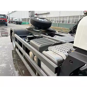 Tracteur diesel HOWO direct d'usine en Chine Tracteur 6x4 Euro 5 Vente de camions de traction d'occasion à bas prix - Product Image 2