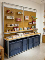 Meuble buffet design professionnel pour vitrine, présentoir de mode pour boutique de créateurs, étagère de présentation