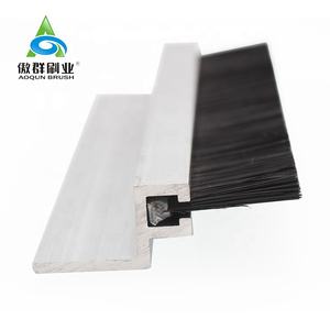 Joint d'étanchéité pour <span class=keywords><strong>bas</strong></span> <span class=keywords><strong>de</strong></span> <span class=keywords><strong>porte</strong></span> en aluminium avec brosses <span class=keywords><strong>de</strong></span> seuil - Product Image 5