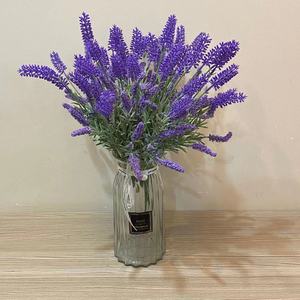 Vente en gros de 12 fourches de lavande et de <span class=keywords><strong>romarin</strong></span>, décoration végétale, plantes artificielles, aspect réaliste, buisson de fleurs de lavande en plastique - Product Image 2