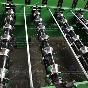 Machine à tôles de <span class=keywords><strong>toiture</strong></span> certifiée CE, formage de <span class=keywords><strong>tuiles</strong></span> de <span class=keywords><strong>toiture</strong></span> trapézoïdales, équipement de découpe hydraulique <span class=keywords><strong>pour</strong></span> la fabrication de toitures - Product Image 4