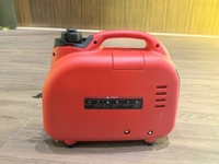 Générateur d'essence portable refroidi par air 4kva 5kva 120V/230V/240V 50/60Hz 1500RPM Démarrage à distance pour usage domestique MQ-red