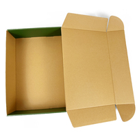 Dossiers en carton ondulé vert avec pelliculage mat et gaufrage, taille personnalisée, recyclables, en papier couché, pour l'expédition de chaussettes