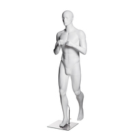 Mannequin Homme Athlétique Premium FC-2 en Position de Marche, Corps Entier Blanc, pour Présentation de Vêtements de Sport et d'Extérieur en Magasin
