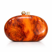 Nouvelle pochette de soirée pour femme, sac à bandoulière/porté croisé, sac de fête, luxe léger, orné d'une chaîne, en forme de coquille, printemps 2023