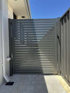 Portail coulissant en aluminium à lattes horizontales/verticales, design personnalisé, <span class=keywords><strong>extérieur</strong></span>, électrique, automatique, télécommandé - Product Image 3
