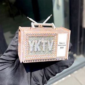 Pendentif en forme de téléviseur glacé |   Lettres personnalisées en 3D |   Or rose blanc |   Moissanite VVS1 |   Coupe brillante |   Sertissage à griffes |   Hip-Hop de luxe - Product Image 1