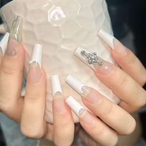 Ongles à presser en amande rose nude 3D avec paillettes, style <span class=keywords><strong>French</strong></span> Manucure, haute qualité, réutilisables, 24 pièces, longue durée - Product Image 2