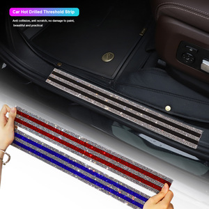 Faixas de Acrílico com Diamantes para Soleira de Porta de Carro e Adesivos Gradientes Antirrisco e Antiesmagamento para Pedais - Product Image 4