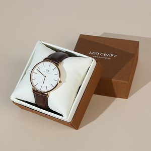 Boîtes d'emballage en carton rigide de luxe personnalisées écologiques pour montres à quartz avec insert en forme de petit coussin - Product Image 5