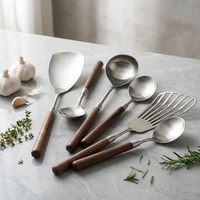 Peralatan Dapur 9 Buah Gagang Kayu Walnut Retro Set Pisau Kue Spatula Baja Tahan Karat Grosir Pabrik