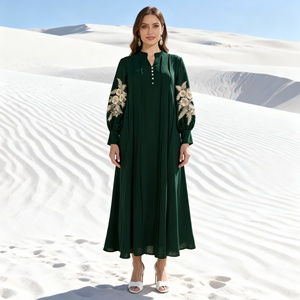 Vestido Abaya de Poliéster con Bordado Elegante y de Lujo, Diseño Nuevo, Venta al Por Mayor, Tela de Alta Calidad para Mujeres Musulmanas - Product Image 1