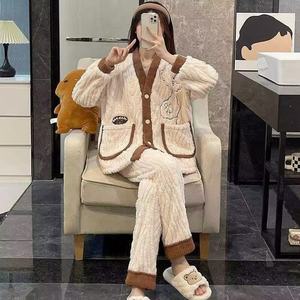 Otoño e invierno nueva versión coreana de terciopelo coral encantador pijama de franela para mujer conjunto de dos piezas adecuado para pijamas diarios - Product Image 6