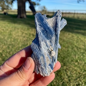 Piedra Natural de Cianita Azul al por Mayor, Muestra de Cristal Azul Raro, Material en Bruto, Piedra Curativa para Decoración del Hogar, Regalo Creativo - Product Image 1