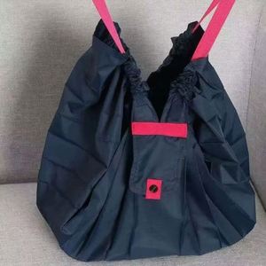 Sac fourre-tout en polyester avec logo personnalisé, léger, réutilisable, pour les courses, les achats, sac promotionnel - Product Image 2