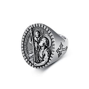 Bague Vintage Catholique Ronde avec Médaillon Croix, en Acier Inoxydable Plaqué Or, Bijou Religieux pour Homme, à Porter sur l'Index - Product Image 3