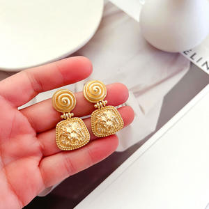 SUXUAN-pendientes de plata de ley 925 con forma de cabeza de león, aretes colgantes, diseño Animal - Product Image 3