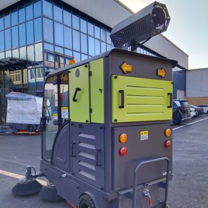 Balayeuse de voirie industrielle électrique nouvelle à quatre roues motrices, autotractée, avec batterie 150Ah et aspiration - Product Image 6