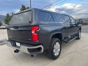 Camioneta <span class=keywords><strong>Chevrolet</strong></span> <span class=keywords><strong>Silverado</strong></span> 3500HD LTZ 2020 Usada en Buen Estado, Diésel Turbo, Automática, Asientos de Cuero, Interior Claro, Volante a la Izquierda - Product Image 2