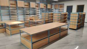 Étagères de supermarché personnalisables en bois et en métal, étagères de présentation de vente au détail robustes pour les épiceries et les centres commerciaux - Product Image 5