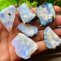 Vente en gros de cristaux de pierre de lune arc-en-ciel naturelle brute, pierres précieuses brutes pour la fabrication de bijoux, la décoration intérieure et la lithothérapie