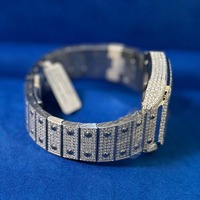 Reloj de Diamantes Moissanite Estilo Japonés de Exportación India para Atuendos Casuales y de Calle, Disponible al Mejor Precio