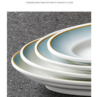 Vente en gros d'assiettes ovales modernes et écologiques en forme de poisson plats de dîner en plastique mélamine de 12 pouces plats de Noël en forme de poisson