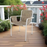 Chaise de salle à manger d'extérieur de luxe blanche, dossier en rotin tressé, nouveau design, fauteuil pour hôtel, jardin, terrasse