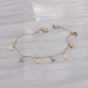OEM 18K placcato oro a quattro foglie di trifoglio campana Charms ciondolo cavigliere in acciaio inox piede gioielli catene cavigliera moda donna - Product Image 3