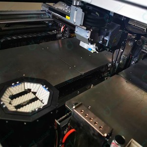 เครื่องประกอบชิ้นส่วนอิเล็กทรอนิกส์แบบ SMT ความเร็วสูง ยามาฮ่า YSM20R-2 พร้อมระบบ ATS SMT Mounter สำหรับการประกอบแผงวงจรพิมพ์ (PCB) ใช้ PLC เป็นส่วนประกอบหลัก - Product Image 3