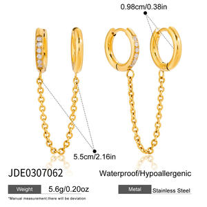 Boucles d'oreilles à double anneau en zircon en acier inoxydable plaqué or 18 carats de style classique, boucles d'oreilles de luxe léger haut de gamme, boucles d'oreilles tendance - Product Image 5