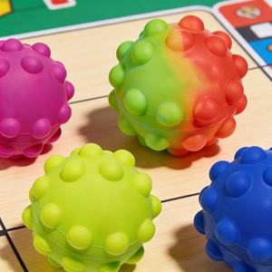 ลูกบอลบีบคลายเครียดซิลิโคนพิมพ์ลายโลโก้ตามสั่ง สีสันปรับแต่งได้ รับทำตามขนาดที่ต้องการ สำหรับใช้เป็นของแจกส่งเสริมการขาย - Product Image 4