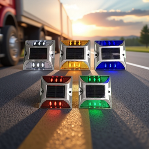 Brillo nocturno Ip68 Intermitente Marcador de tráfico Luz Reflectante Aluminio Led Ojo Solar Reflectante Carretera Espárragos - Product Image 1
