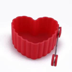 Elegante Molde de Silicona para Pastel Estándar Europeo, Desechable, en Forma de Corazón Rojo, con Asa, para Pasteles, Dulces y Jabones - Product Image 1