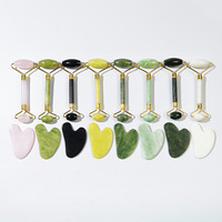 Ensemble de soins et outils de massage en quartz rose et pierre verte : rouleau facial en jade et Gua Sha (vente en gros)