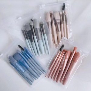 Mini juego de brochas de maquillaje profesional para cara y sombra de ojos, brochas para rubor angular de pelo sintético suave para principiantes, 8 Uds. - Product Image 3
