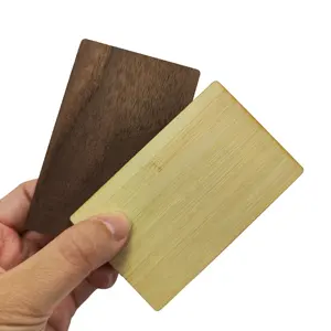 Su propio LOGO NTAG215 Tarjeta NFC Tarjeta de código QR de bambú Tarjeta de madera Rfid