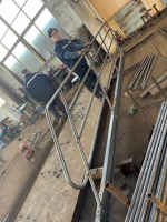 Système de main courante à rotule galvanisée pour extérieur, durable pour passerelle et plateforme, avec supports de poteaux utilisés, facile à installer, industriel