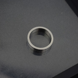 Bague rotative en acier inoxydable au design de niche de luxe léger, tailles multiples, unisexe, avec chiffres romains, bijoux tendance, vente en gros - Product Image 5