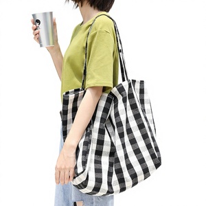 Sac fourre-tout en toile de style coréen, décontracté et artistique, grande capacité, sac à bandoulière, tendance populaire sur internet, imprimé à carreaux pour femmes - Product Image 1