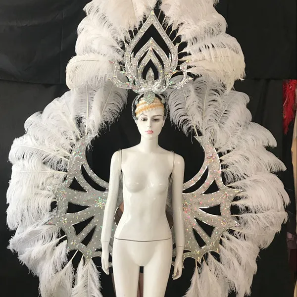 Samba Dance Tahap Kinerja Kostum Burung Unta Bulu Sayap Buka Bulu Karnaval Tim Tari Bulu Putih Kostum