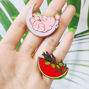 Broches de revers personnalisées en gros avec motif floral, broche en métal personnalisée, épingle en émail doux - Product Image 3