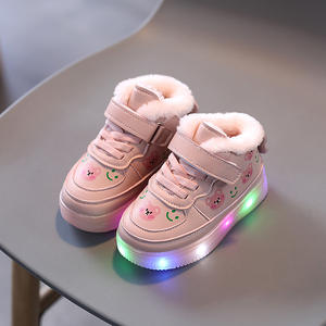 Zapatos informales de diseñador para niños con luz Led, zapatos deportivos de felpa para niños, zapatos deportivos para niños y niñas - Product Image 2