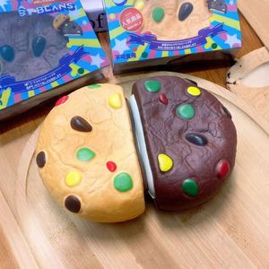 Nouveau Cadeau de Biscuits Simulés Quduoduo Mochi Ultra Doux et à Remontée Lente, Jouet Anti-Stress à Presser - Product Image 4