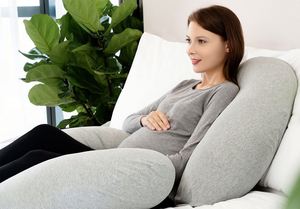 Almohada de Cuerpo Completo en Forma de C, Color Gris Natural, para Soporte de Maternidad y para Dormir en Posición de Embarazada - Product Image 3