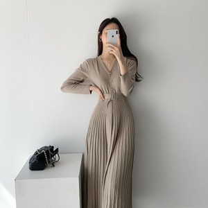 <span class=keywords><strong>Robe</strong></span> <span class=keywords><strong>pull</strong></span> plissée boutonnée à col en V pour <span class=keywords><strong>femme</strong></span>, manches longues, ceinturée, en maille, maxi, élégante, tenue de travail automne-hiver 2026 - Product Image 1