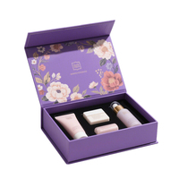 Boîte cadeau de luxe personnalisée avec logo, grand format, en carton rigide mat, violette, vide, avec fermeture magnétique pliable