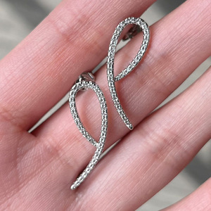 Orecchini Pendenti a Spirale con Zirconi, Design Minimalista per Uso Quotidiano e Feste, Gioielli di Moda per Donne, Idea Regalo - Product Image 4